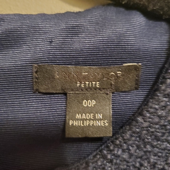 Ann Taylor Petite Short Sleeve Classic Tweed Pocket Shift Dress in Navy Size 00P - Picture 6 of 9